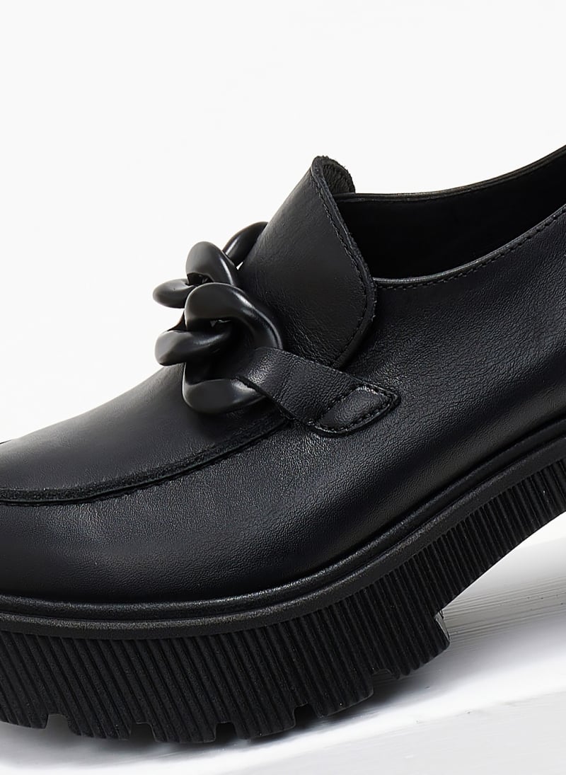 Loafers δερμάτινα chunky με αλυσίδα Ragazza