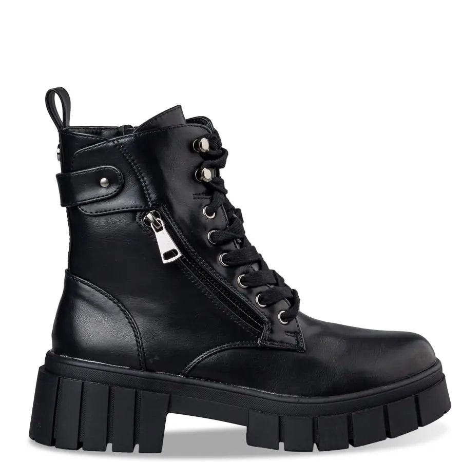 COMBAT BOOTS