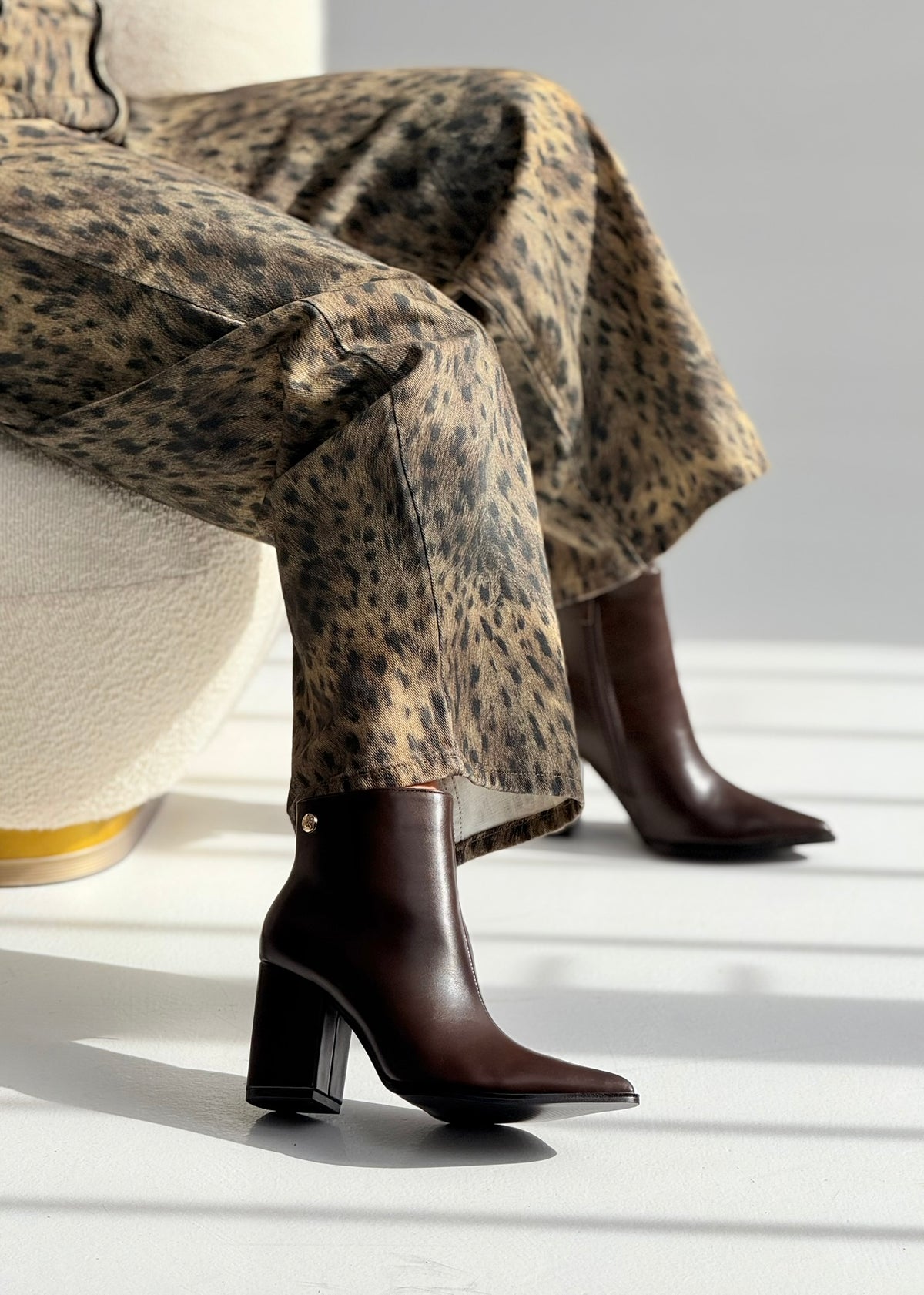 POINTED TOE BOOTIES
