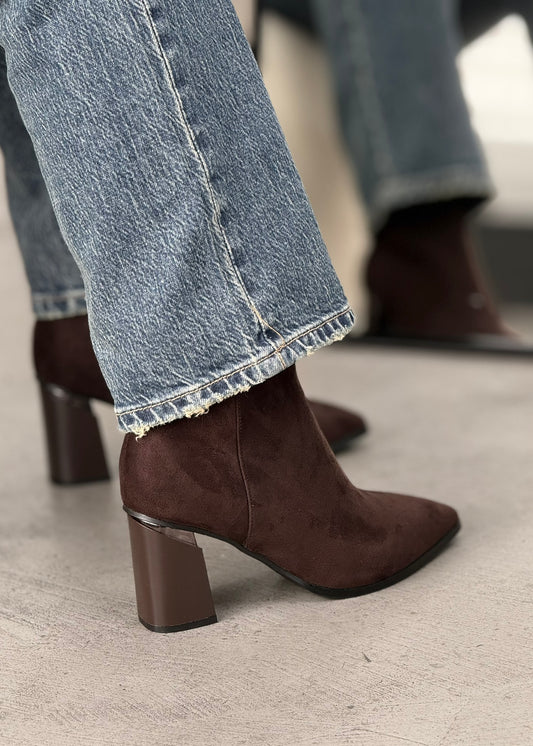 POINTED TOE BOOTIES