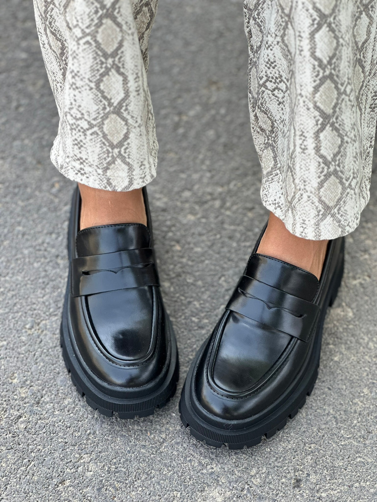 SEVEN LOAFER