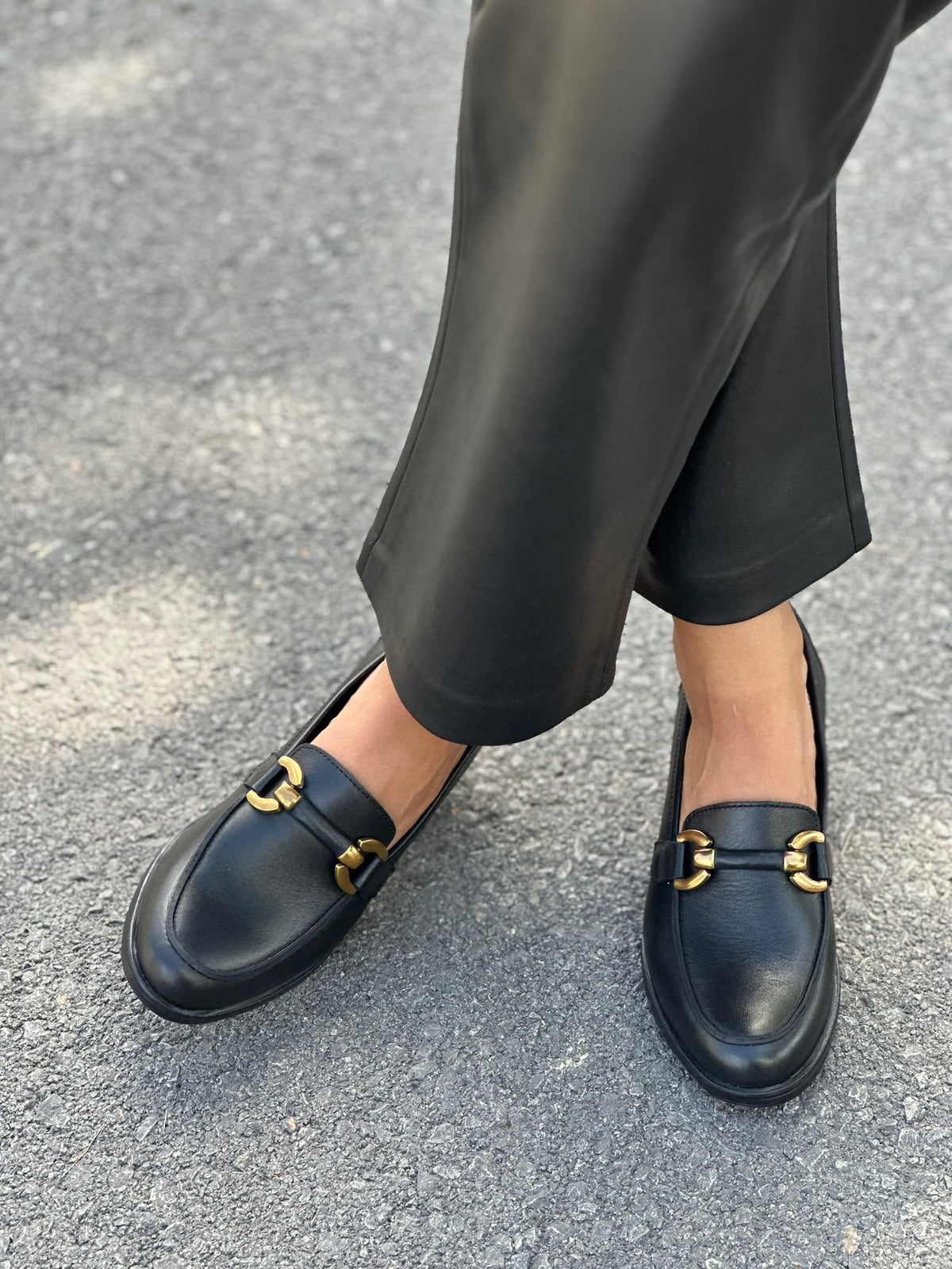 Loafers δερμάτινα με μεταλλική λεπτομέρεια Ragazza