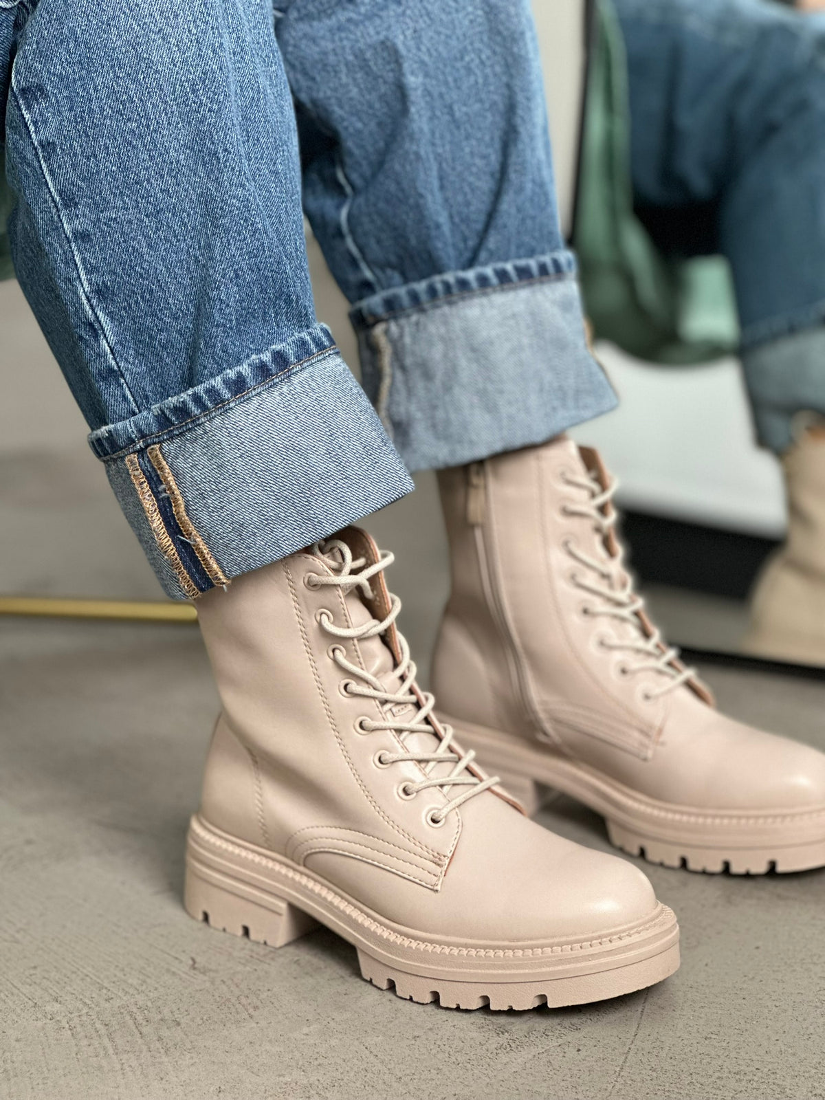 COMBAT BOOTS