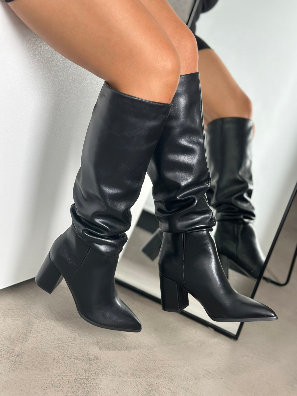 SLOUCHY BOOTS