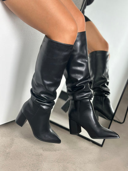 SLOUCHY BOOTS
