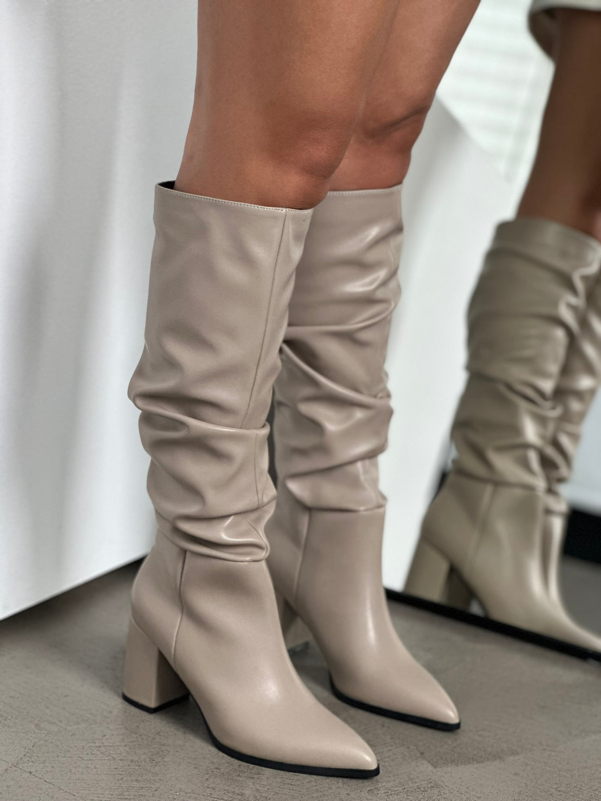SLOUCHY BOOTS