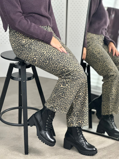 MID HEEL BOOTIES