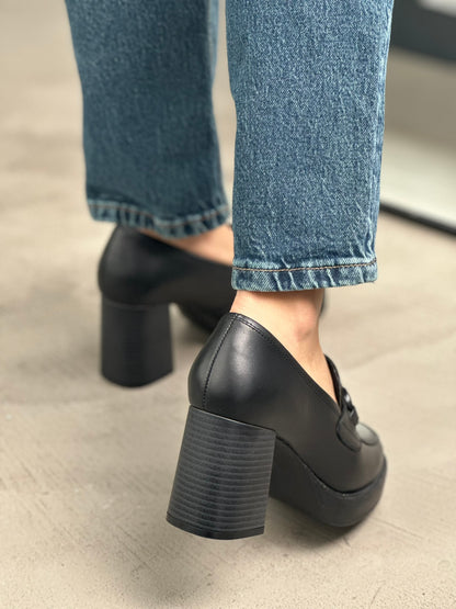 Loafers δερμάτινα με τακούνι Ragazza