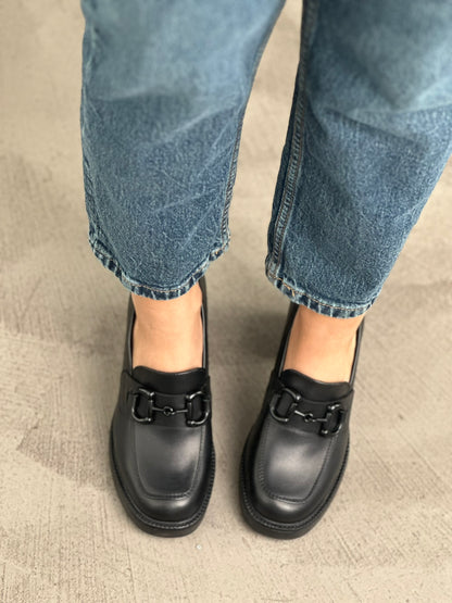 Loafers δερμάτινα με τακούνι Ragazza