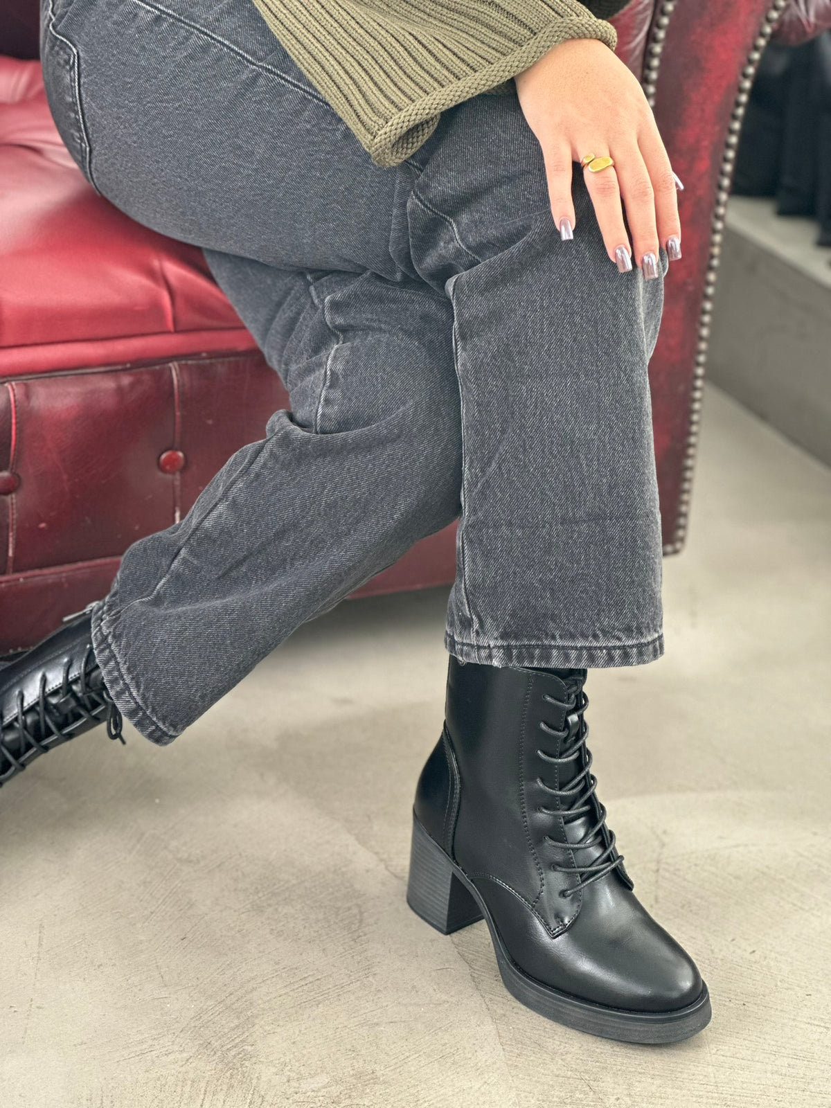 MID HEEL BOOTIES