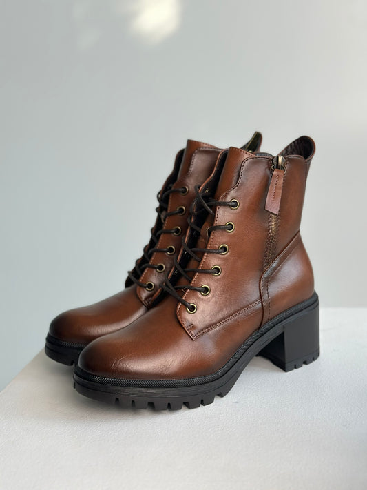MID HEEL BOOTIES
