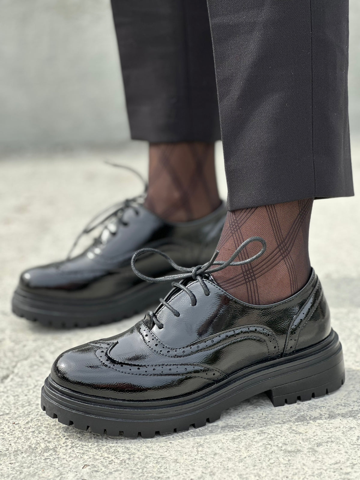 SHINY OXFORDS