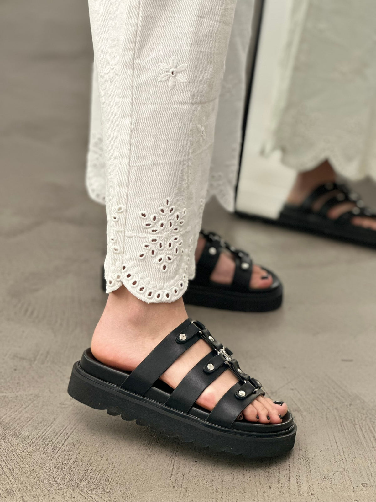 FLATFORM SANDALS
