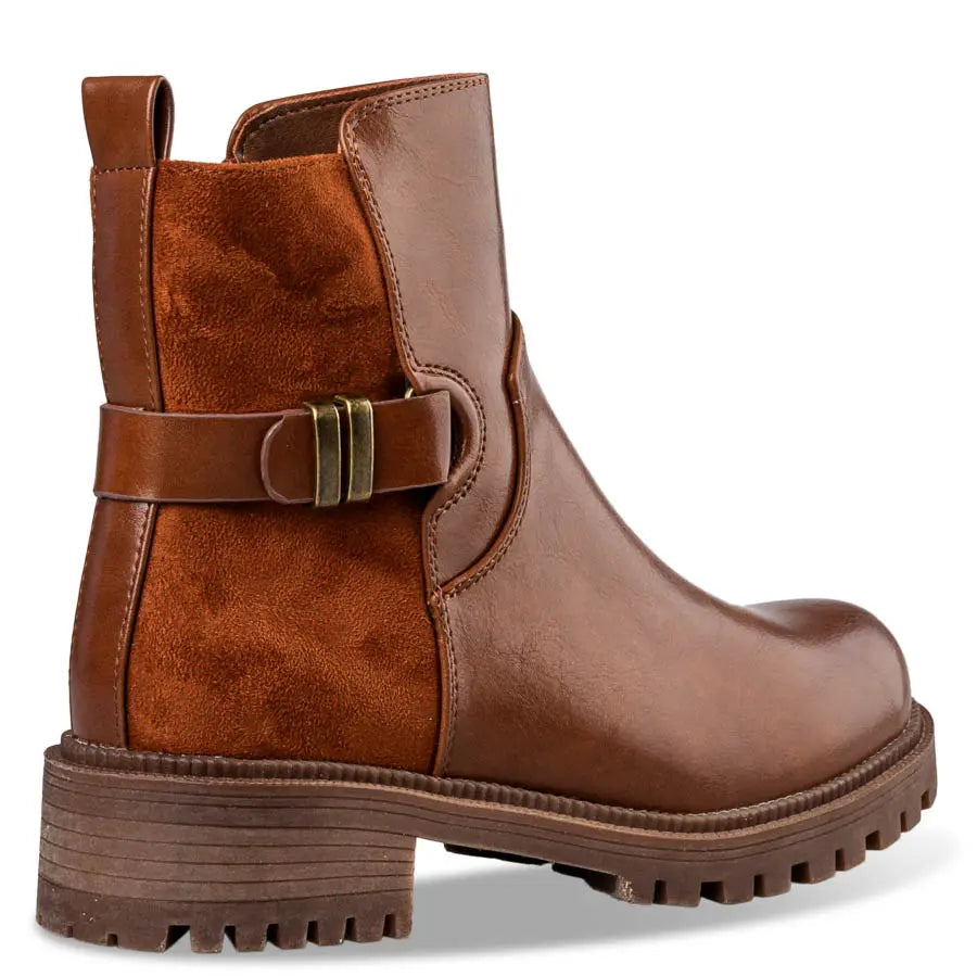 BOOTΙΕS
