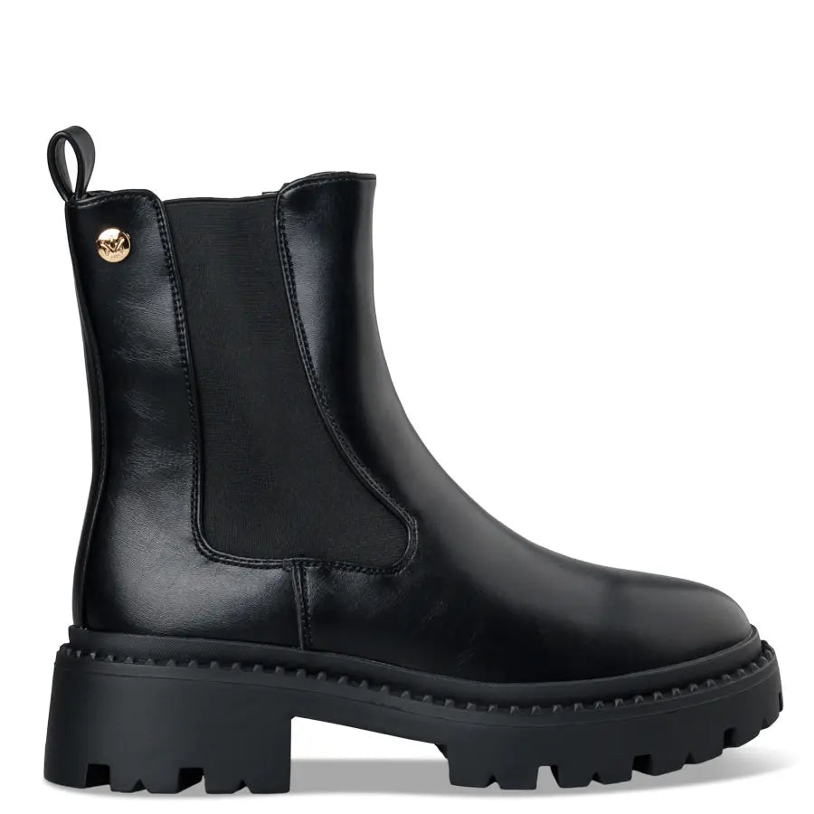 CHELSEA BOOTS