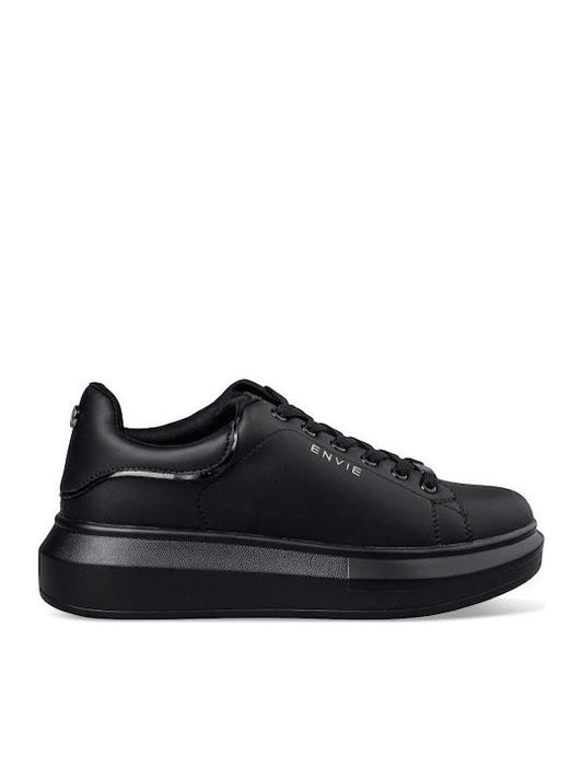 LOW TOP SNEAKERS