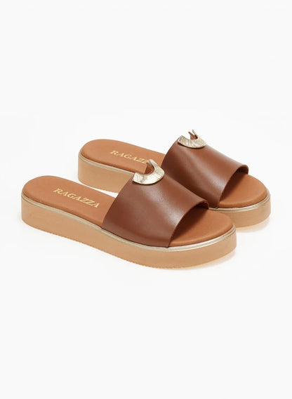 Σανδάλια flatforms δερμάτινα με μεταλλικό σχέδιο Ragazza 01083